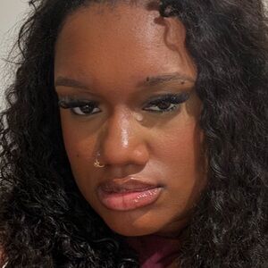 Meet your Posher, Jha'ni